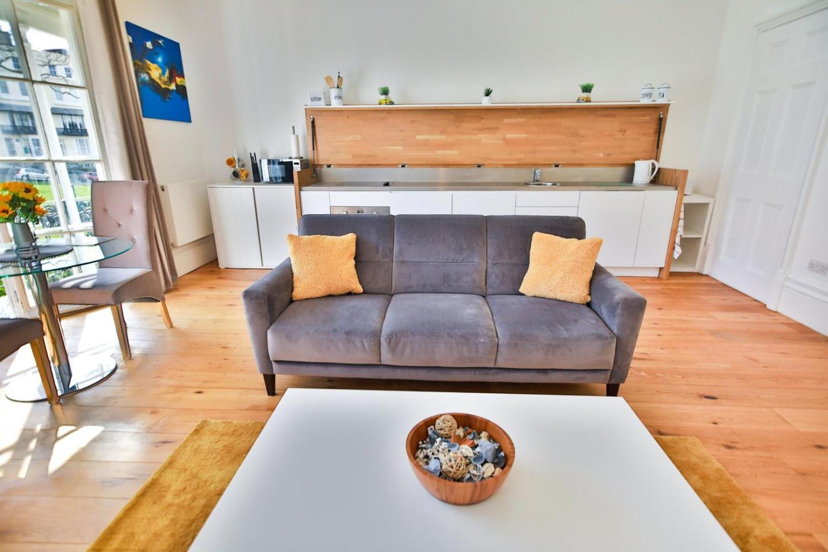 40B Wellington Suites هاستَنغ المظهر الخارجي الصورة